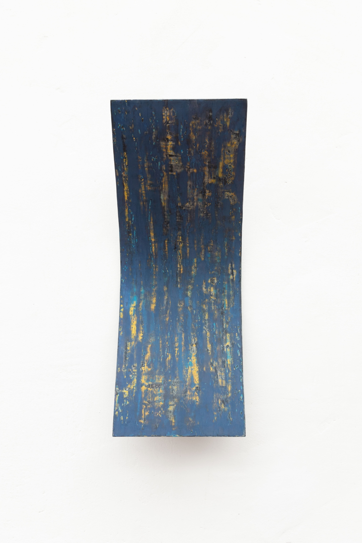 25 Seasons Lacquer Leaf Blue in Yellow